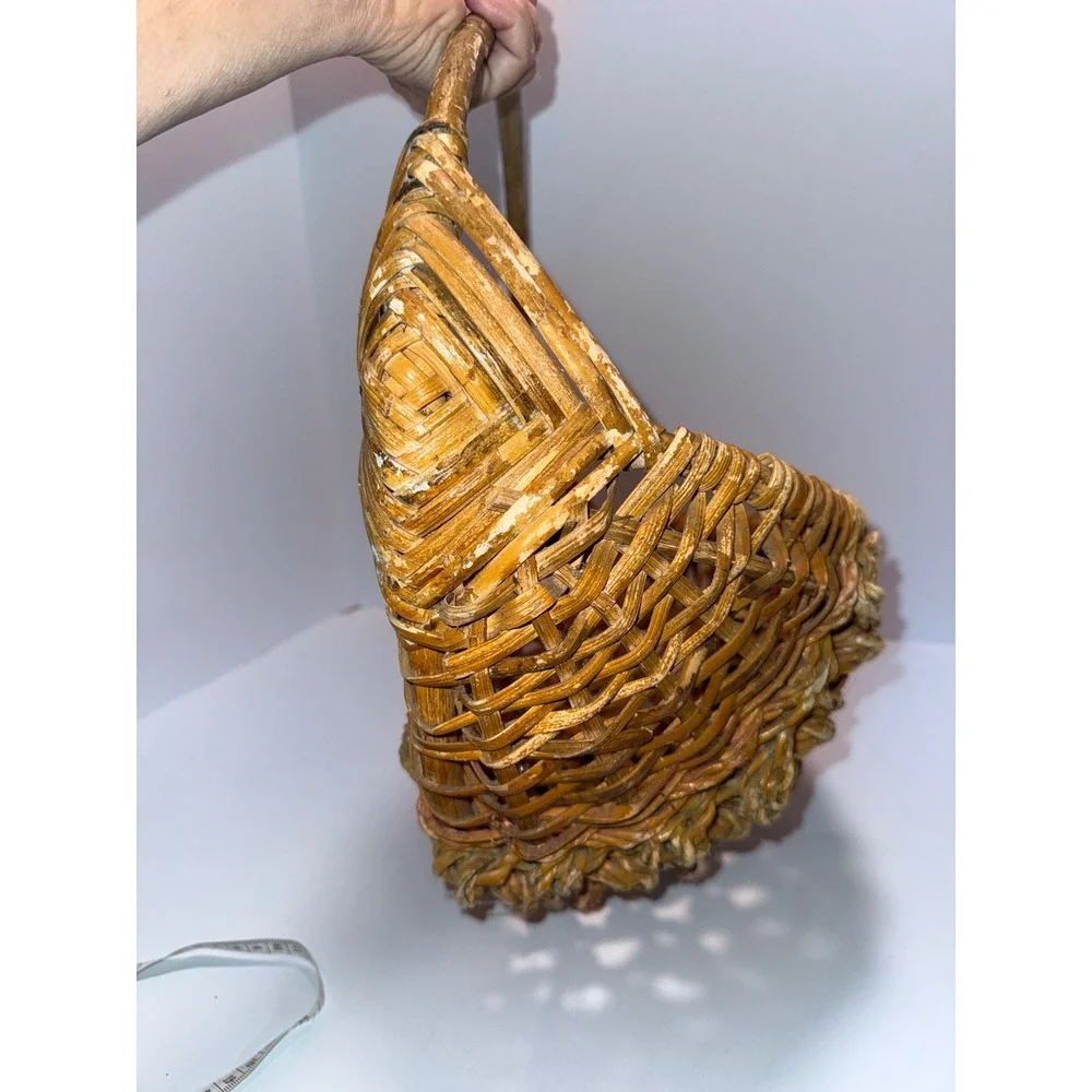Vintage Wicker Wall Pocket Basket Knotted Rope Detail Crescent Half‎ Moon Brown